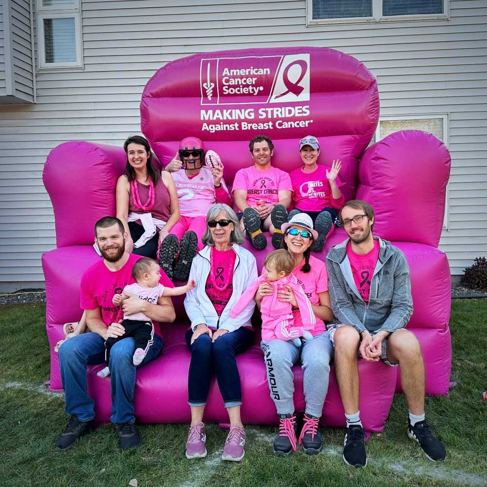 strike-giant-custom-inflatable-chair-pink-american-cancer-socieity-1000x1000