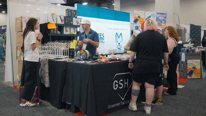 superzoo-2025-trade-show-setup